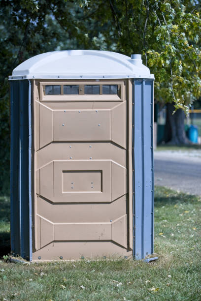 Porta potty delivery and setup in Portland, TN